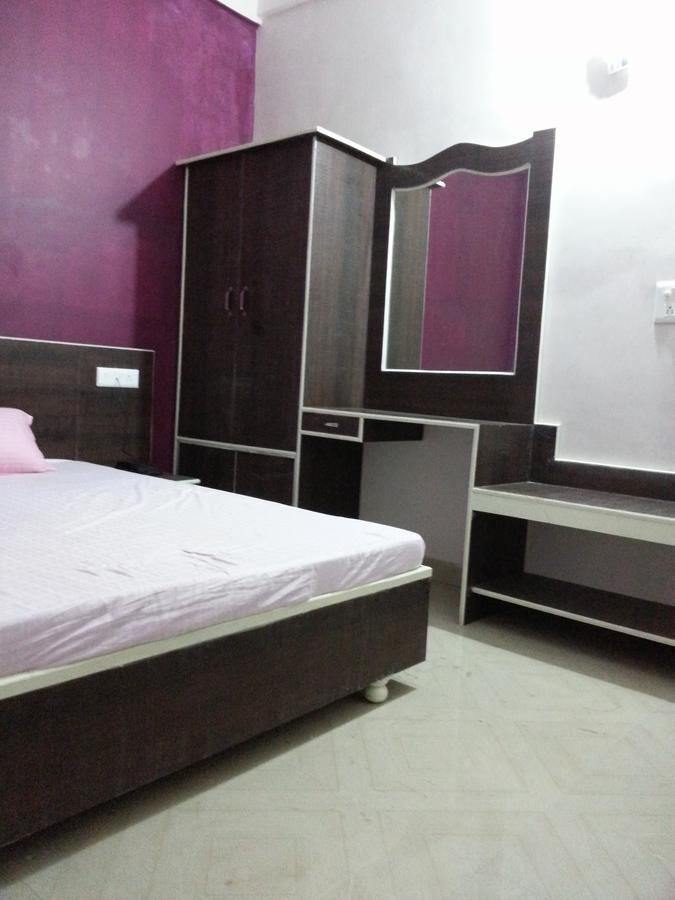 Hotel Sanchita Palace Forbesganj Exteriér fotografie