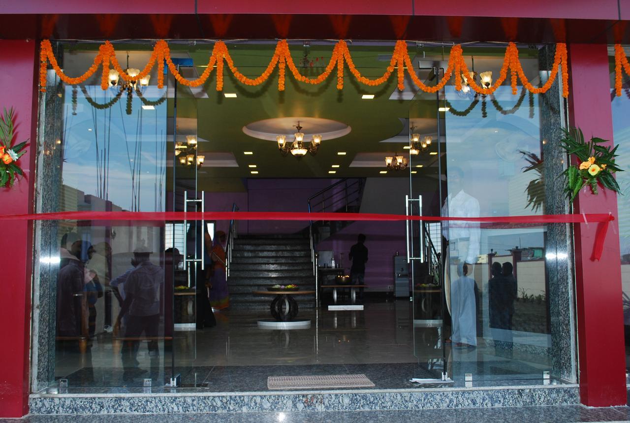 Hotel Sanchita Palace Forbesganj Exteriér fotografie